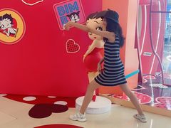 -梅龙镇广场