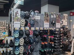 -迪卡侬(西三旗店)