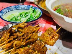 -罗霸蛮老岳阳大排档·鲜货烧烤·土吊子煨砂锅烧菜