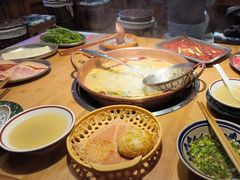 -洱火云南酸菜牛肉火锅(石景山当代商城店)