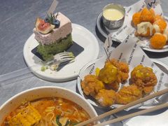 -W COLLECTIVE  DESSERT SHOP