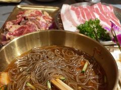 -围炉肉舍•炭烤活鳗•丹东海鲜烤肉(步行街店)