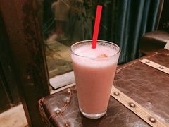 草莓芒果思慕雪-漫咖啡(红唐店)