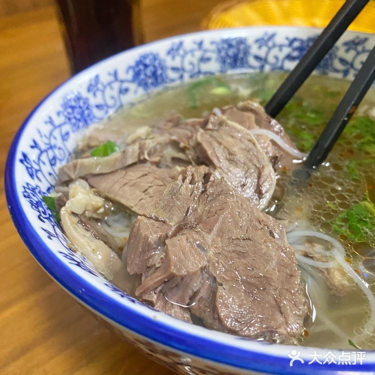 来西安吃水盆就得选这家| 羊肉墩子是必点！