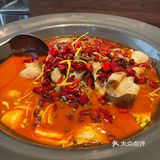 两个人吃足够了 鱼肉+蛙肉 鱼肉很嫩 牛蛙是炸过再煮的