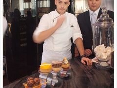 -AZUR聚(香格里拉饭店)