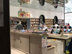 -钟书阁(群光广场店)