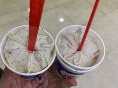 巧克力扁桃仁-DQ·蛋糕·冰淇淋(河东万达店)
