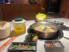 -喃喃椰·糟粕醋·椰子鸡火锅(七堡花园店)