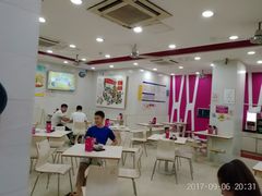大堂-华辉拉肠(广园店)