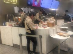 -奈雪的茶(市百一店)