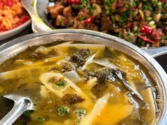 -廖哥泡椒兔(峨眉店)