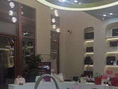 -六六奢品·vintage中古·回收二手奢侈品包包手表首饰(环球港店)