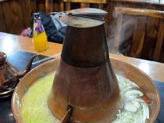 -果松木炭酸菜铜火锅·外婆参鸡汤