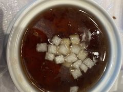 川贝雪梨炖桃胶-湖庭壹品鸭王·传统北京烤鸭·别墅私房菜·庭院宵夜(江宁店)