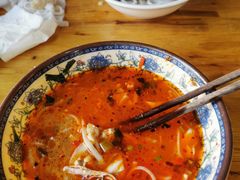 -巍山𤆵肉饵丝