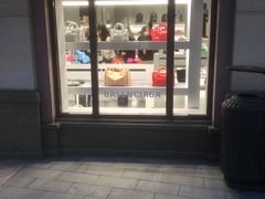 -BALENCIAGA(比斯特苏州购物村店)