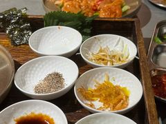 -围炉肉舍•炭烤活鳗•丹东海鲜烤肉(步行街店)