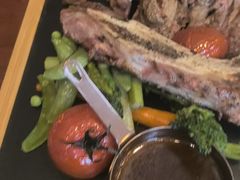 -东西风牛排馆周末烧烤自助(首都机场希尔顿店)
