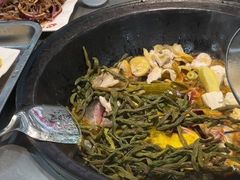 -屯老二农家铁锅炖·行业领军者(梅江店)
