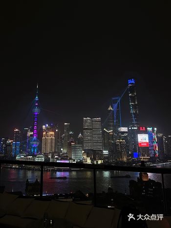 愉快的假期，约上她来场美好的下午茶吧！
