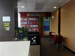 -麦当劳(展览路店)