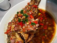 香煎鲫鱼-费大厨辣椒炒肉(黄兴中心广场店)