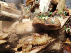 -茸梅路右拐龙虾-农家菜(松江店)