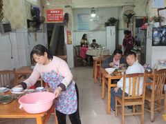 -无名牌猪脚店