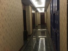 -悦港足浴(龙城国际商业广场店)