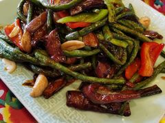 山茄子炖豆角-闯关东东北农家菜(崂山石老人店)