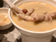 花生眉豆煲凤爪-柴门头啖汤·经典川菜·慢火汤品(锦城万达店)