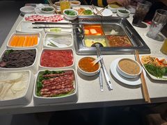 -海底捞火锅鲜切牛肉主题店(长寿路店)