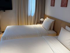 -北京国贸CBD华贸中心亚朵酒店