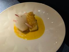 犬牙-弦月窗LUNETTE BY AMANDA(复兴路店)