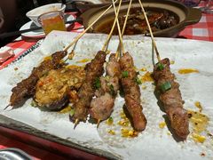 -罗霸蛮老岳阳大排档·鲜货烧烤·土吊子煨砂锅烧菜