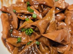 -八府香鸭·啫啫煲(华山路店)