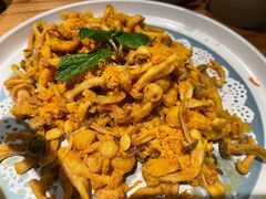 咸蛋黄焗双菇-薇酌饮·陕西菜(南门外店)