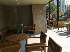 露天位-星巴克臻选(杭州良渚文化村店)
