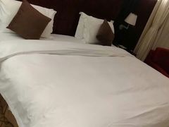 -上海虹桥君丽假日酒店(娄山关路地铁站店)