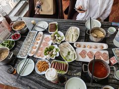 -云中捞高空旋转餐厅(商茂世纪广场店)