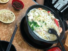 -丽虹云南过桥米线(兴工街店)
