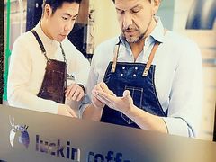 -瑞幸咖啡(巴黎春天陕西路店)