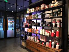 零售区-星巴克臻选(广州东山锦轩店)