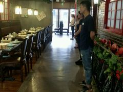 -东口码头·烧鸽子·鱼头泡饼·地方菜(金鹰悦城店)
