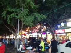 -八一好吃街·高品美食广场