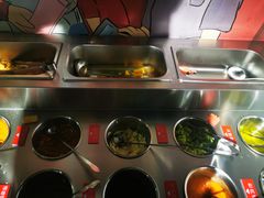 自助调料区-马路牙子地桌烤肉(工体店)