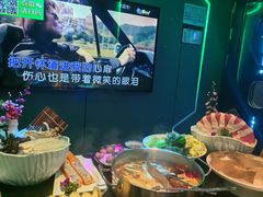 -唯爱KTV聚会餐厅(仙林东城汇店)