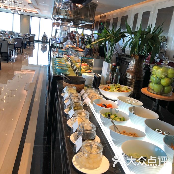 长沙瑞吉酒店西餐厅-秀 social三文鱼刺身图片-北京自助餐-大众点评网