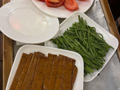 -山城年华老火锅(玉林店)